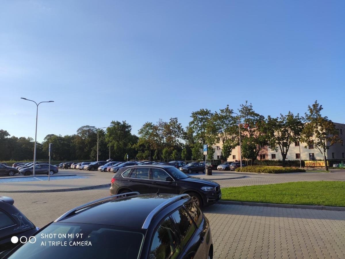 Hotel I Restauracja Admiral Legnica Exterior photo